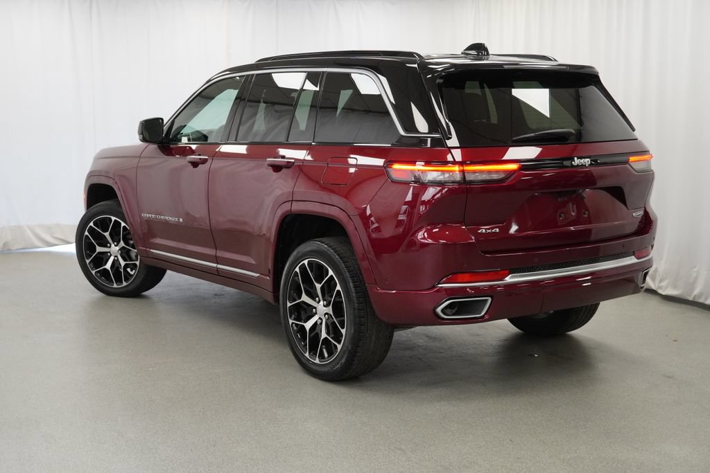 Certified 2025 Jeep Grand Cherokee Summit AWD/4WD image 26