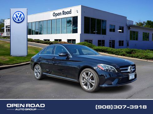 Used 2019 Mercedes-Benz C 300 4MATIC Sedan image 1