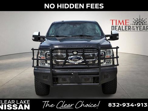 Used 2017 Ford F350 Lariat w/ Lariat Ultimate Package AWD/4WD image 2
