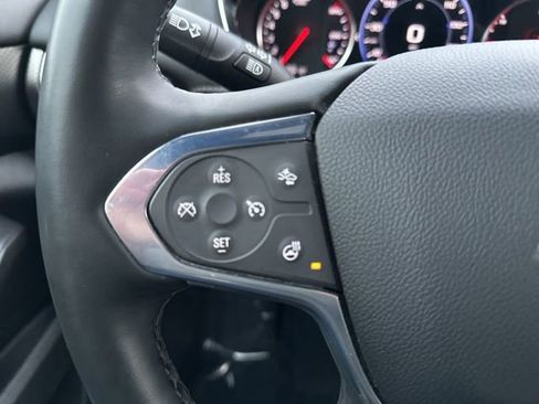 Used 2023 Chevrolet Traverse Premier image 17