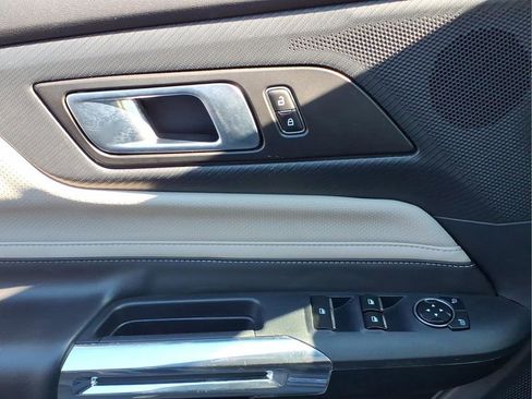 Used 2024 Ford Mustang Premium image 22