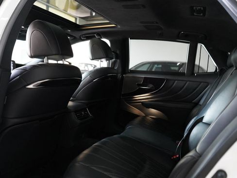 Used 2022 Lexus LS 500 w/ Luxury Package RWD image 14