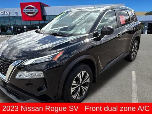 Used 2023 Nissan Rogue SV w/ SV Premium B Package FWD image 7