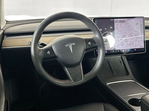 Used 2021 Tesla Model 3 Long Range image 16