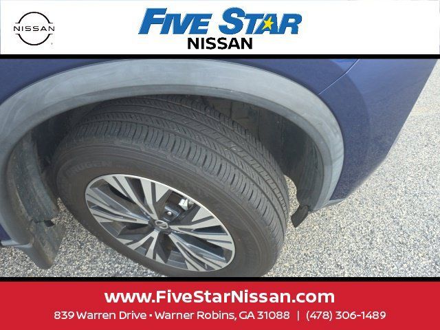Used 2021 Nissan Rogue SV w/ Premium Package FWD image 5