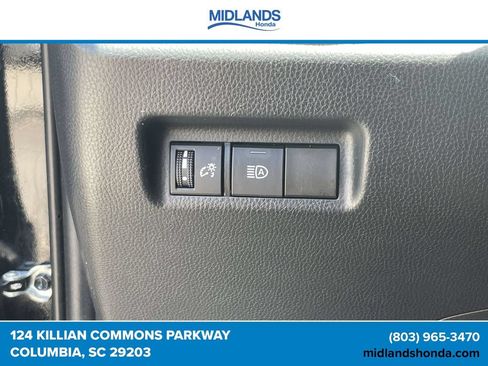 Used 2020 Toyota RAV4 XLE FWD image 17