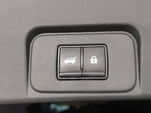 Used 2024 Nissan Rogue Platinum w/ Platinum Premium Package image 35