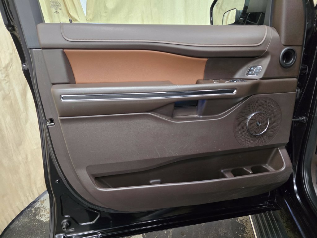 Used 2022 Ford Expedition Max King Ranch AWD/4WD image 15