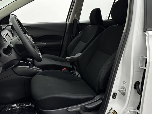 Used 2024 Nissan Kicks S image 12