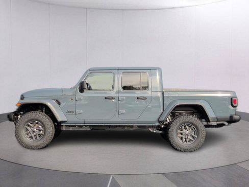 New 2026 Jeep Gladiator Sport AWD/4WD image 2