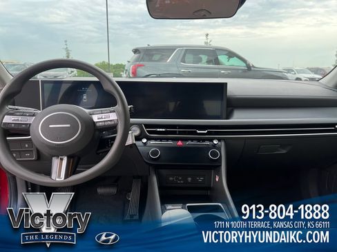 Used 2024 Hyundai Sonata SEL FWD image 12