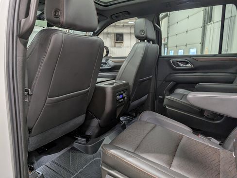 Used 2021 Chevrolet Tahoe High Country AWD/4WD image 17