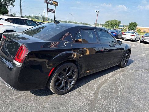 Used 2021 Chrysler 300 S RWD image 5