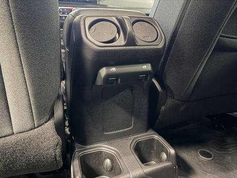 Used 2024 Jeep Wrangler Sport S image 23