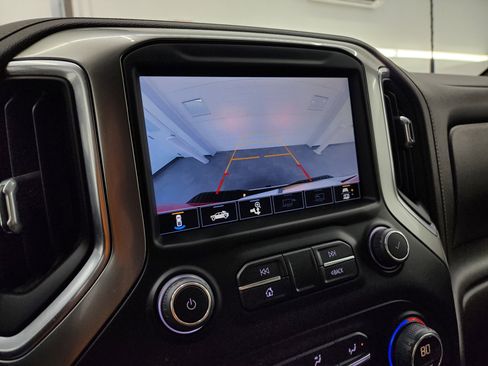 Used 2022 Chevrolet Silverado 3500 LT w/ Convenience Package image 16