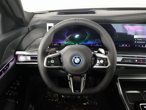 New 2026 BMW 750e xDrive w/ Executive Package image 3
