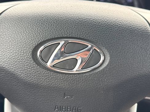 Used 2018 Hyundai Elantra GT FWD image 26