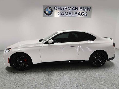 Used 2024 BMW 230i Coupe w/ Premium Package RWD image 3