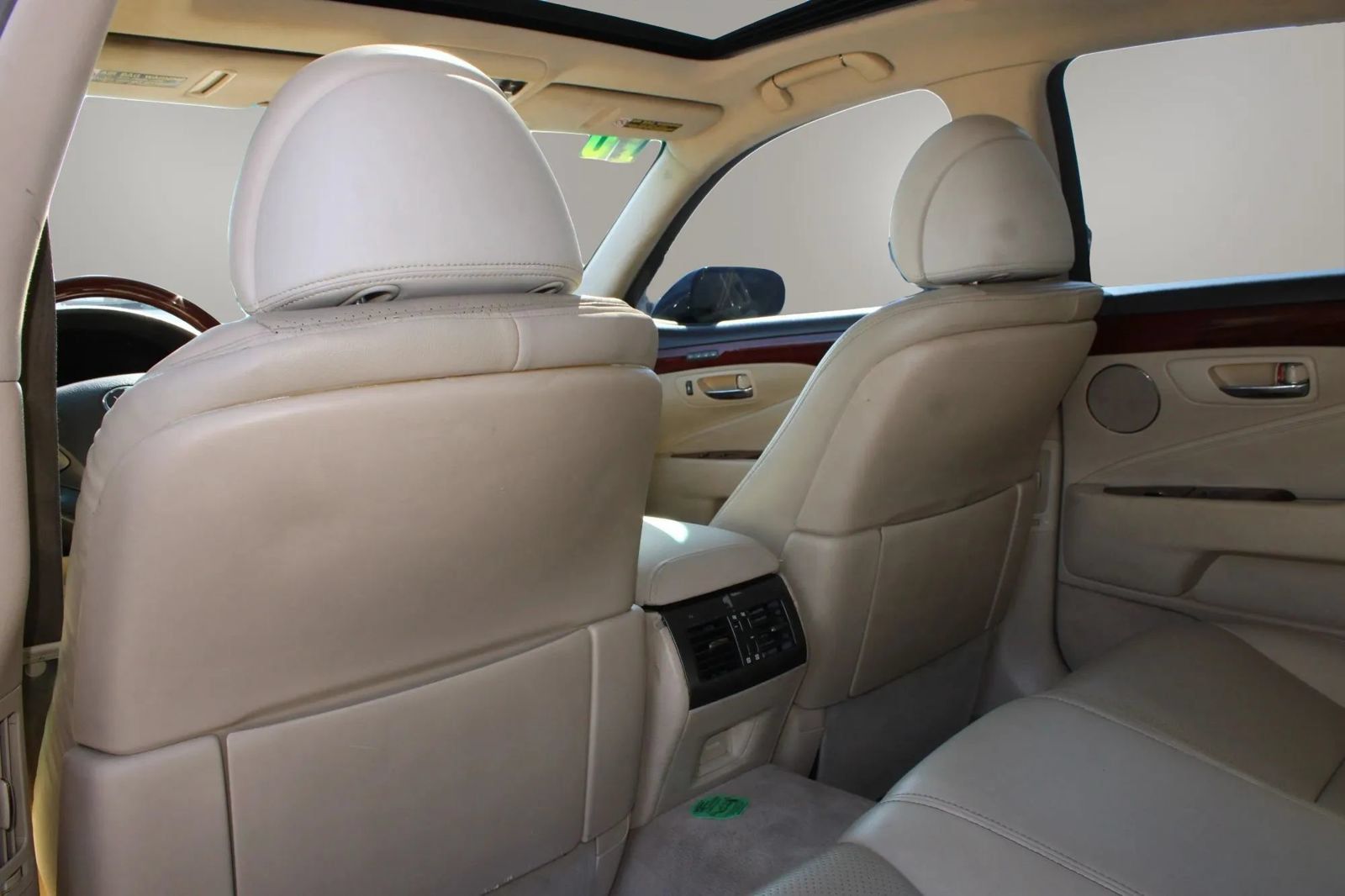 Used 2010 Lexus LS 460 RWD image 14