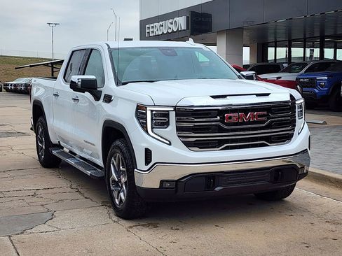New 2026 GMC Sierra 1500 SLT w/ X31 Off-Road Package AWD/4WD image 2