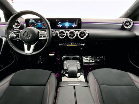 Used 2022 Mercedes-Benz CLA 250 image 14