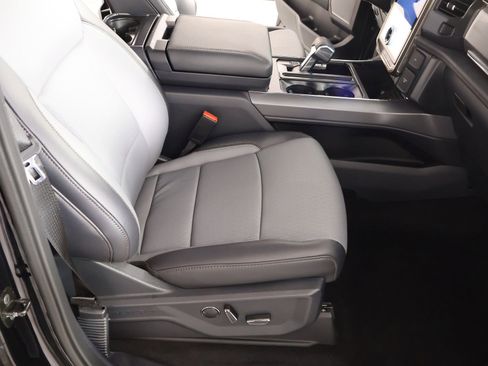 Used 2025 Ford F150 Lightning Lariat image 13