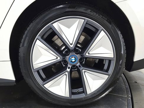 Used 2023 BMW i4 eDrive40 w/ Premium Package RWD image 13