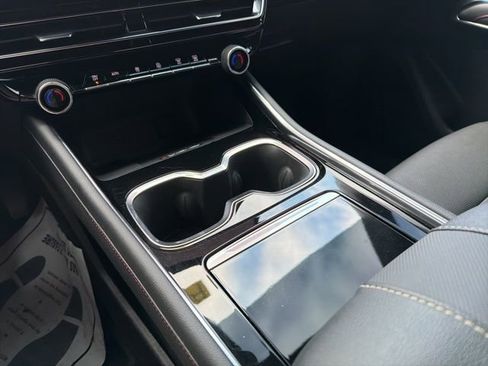 Used 2024 Chevrolet Traverse Z71 w/ LPO, Floor Liner Package image 39