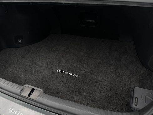 Used 2024 Lexus ES 300h w/ Premium Package image 30