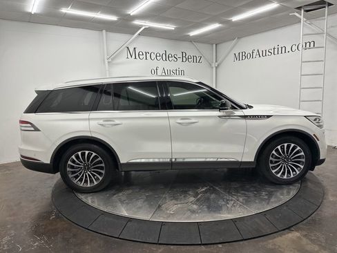 Used 2023 Lincoln Aviator Reserve w/ Equipment Group 201A image 8