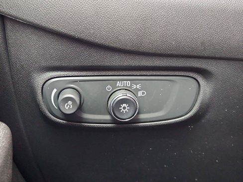 Certified 2024 Chevrolet Equinox LT FWD image 17
