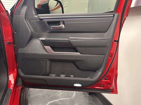 Used 2024 Toyota Sequoia Platinum image 10