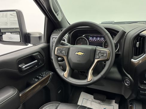 Used 2022 Chevrolet Silverado 3500 High Country image 29