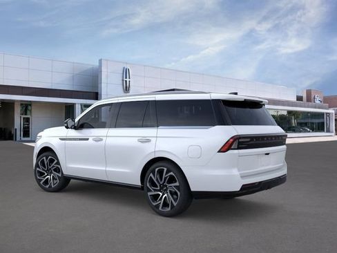 New 2026 Lincoln Navigator Black Label AWD/4WD image 4