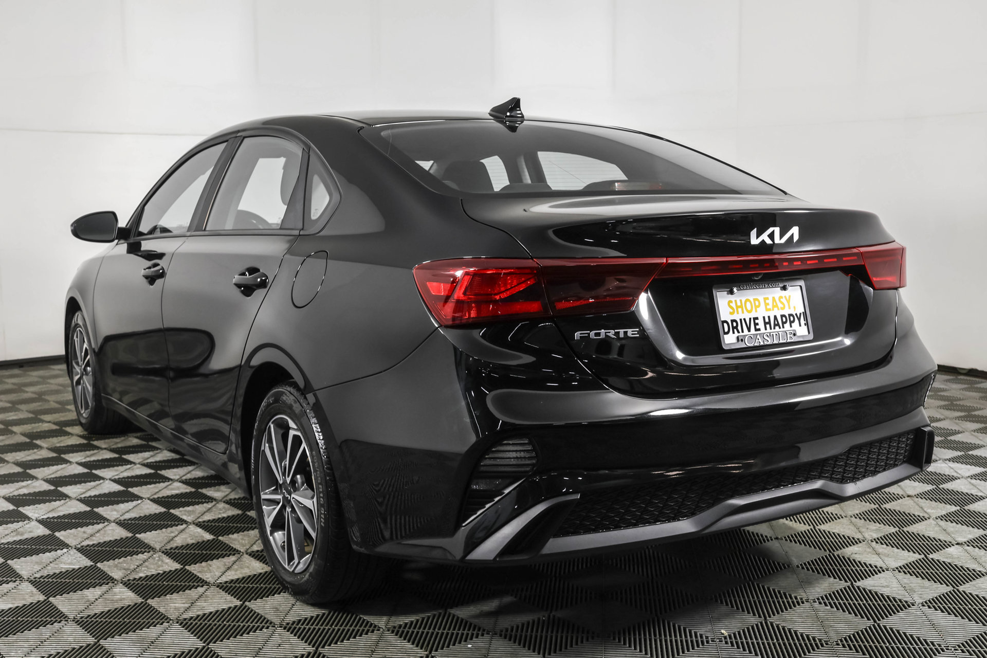 Used 2023 Kia Forte LXS w/ LXS Technology Package FWD image 17