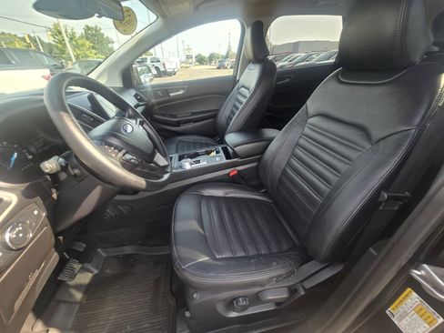 Used 2022 Ford Edge SE AWD/4WD image 9