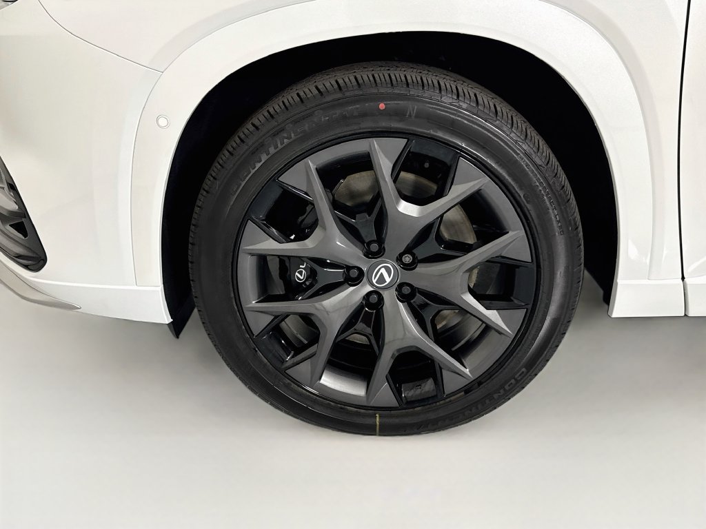 New 2026 Lexus TX 500h AWD w/ Technology Package image 31
