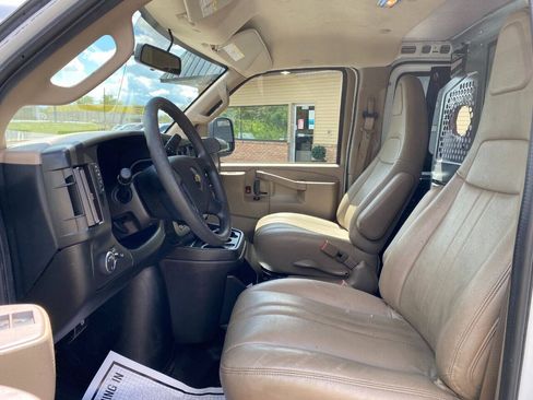 Used 2019 Chevrolet Express 2500 Extended w/ Driver Convenience Package RWD image 9