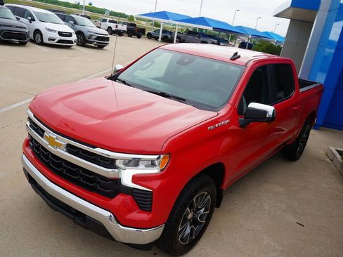 Used 2023 Chevrolet Silverado 1500 LT AWD/4WD image 13