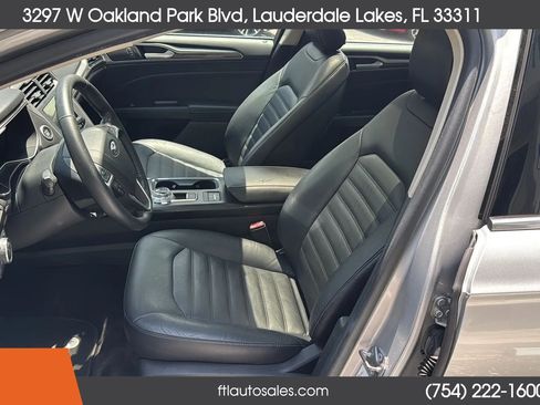Used 2018 Ford Fusion SE w/ Equipment Group 602A FWD image 20
