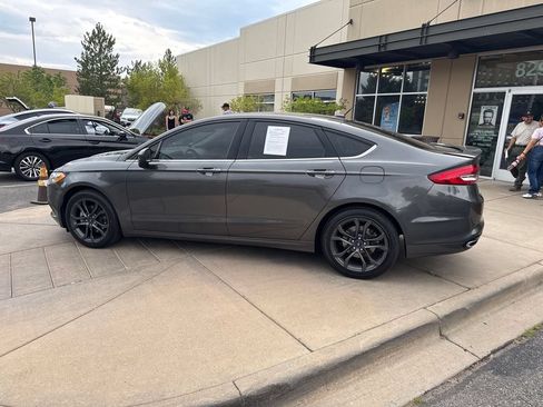 Used 2018 Ford Fusion SE w/ Equipment Group 201A AWD/4WD image 9