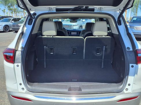 Used 2021 Buick Enclave Essence w/ Sound and Sites Package AWD/4WD image 7