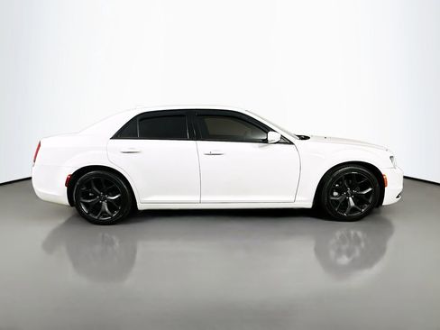 Used 2022 Chrysler 300 S image 7
