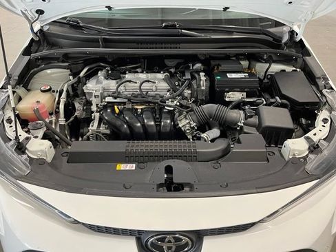 Used 2021 Toyota Corolla LE FWD image 9