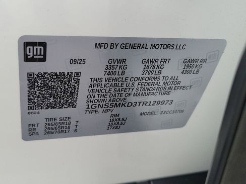 Used 2026 Chevrolet Tahoe LS RWD image 33