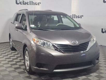 Used 2011 Toyota Sienna LE w/ Towing Pkg