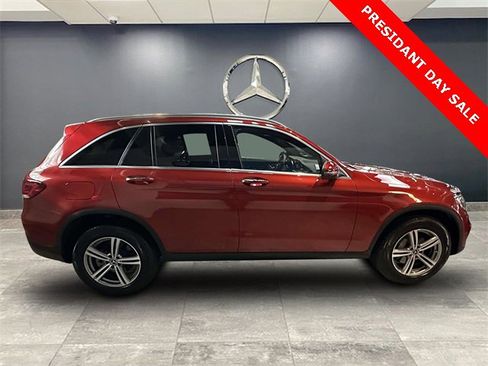 Certified 2022 Mercedes-Benz GLC 300 4MATIC image 2