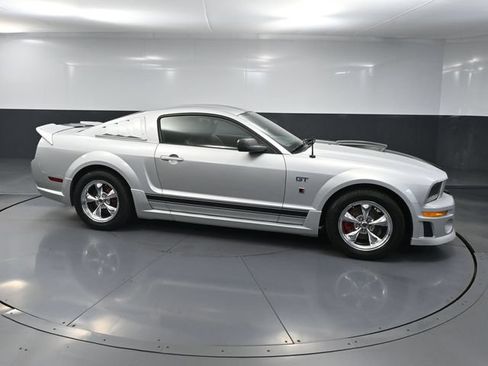 Used 2006 Ford Mustang GT Premium RWD image 3