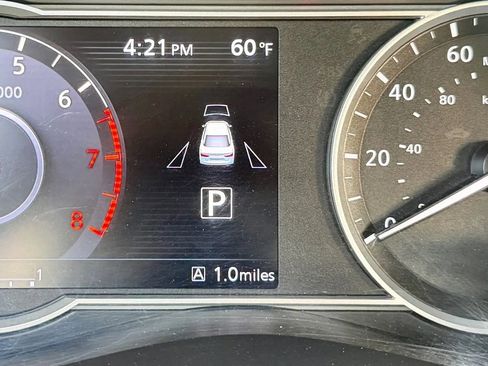 Used 2021 Nissan Versa SV image 20