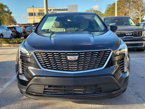 Used 2023 Cadillac XT4 Luxury image 2